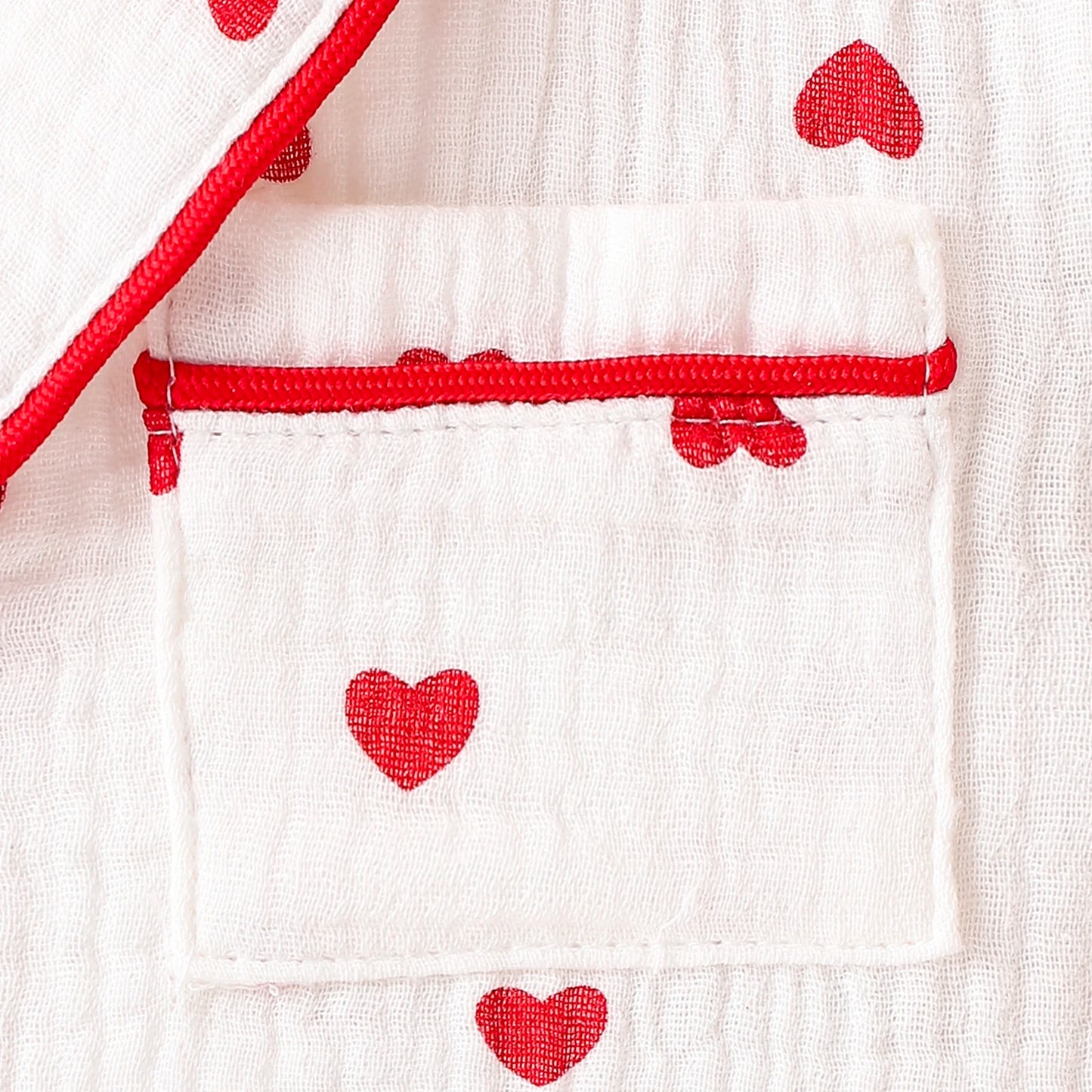 Girls Cute and Sweet Turn-Down Collar T-Shirt Love Heart Top + Shorts Leedoar