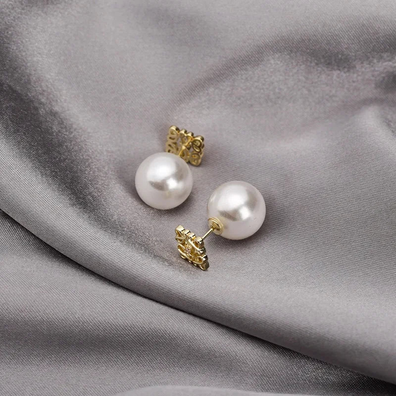 French Vintage Pearl Geometric Earrings Women's Fashionable Simple High-end Feel Earrings New Design Metal Material Ear Studs Leedoar