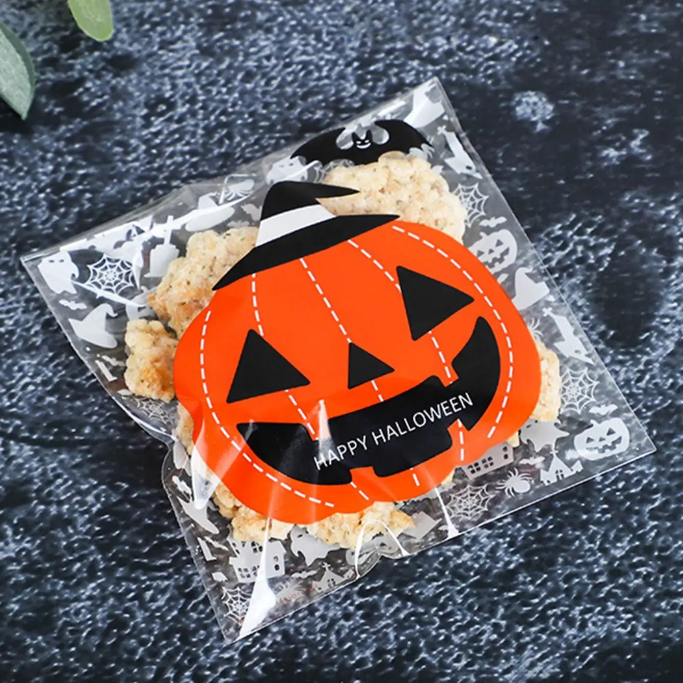 100Pcs -Halloween Candy Self-adhesive Bags Pumpkin Party Ghost Snowflake Cookie Packaging Bags Baking Self-sealing Bag Leedoar