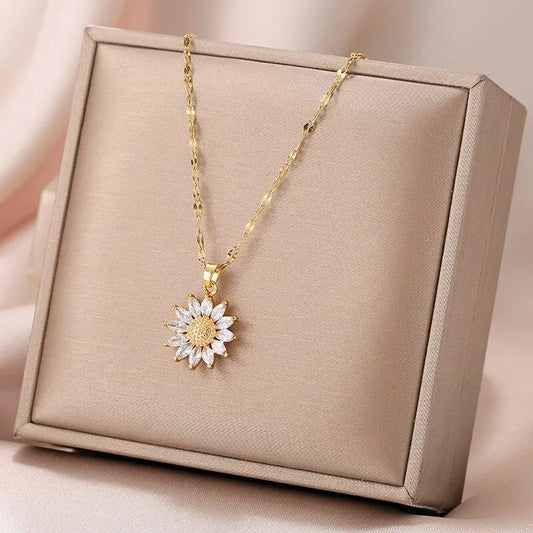 1PCS Gold-color Necklace Ladies Light Luxury Style Flower Pendant Inlaid Zirconia Titanium Steel Chain Holiday Jewelry Leedoar