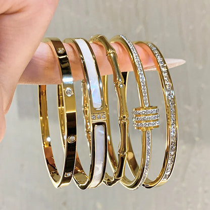 1pc Pulseira de aço titânio e ouro, estilo clássico da moda, pulseira de aço inoxidável, incrustada com zircônia, para uso diário feminino 