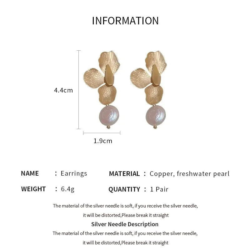2 Pairs Elegant Natural Freshwater Pearls Earrings for Women Vintage Golden Petals Flower Drop Earring Jewelry for Party Wedding Leedoar