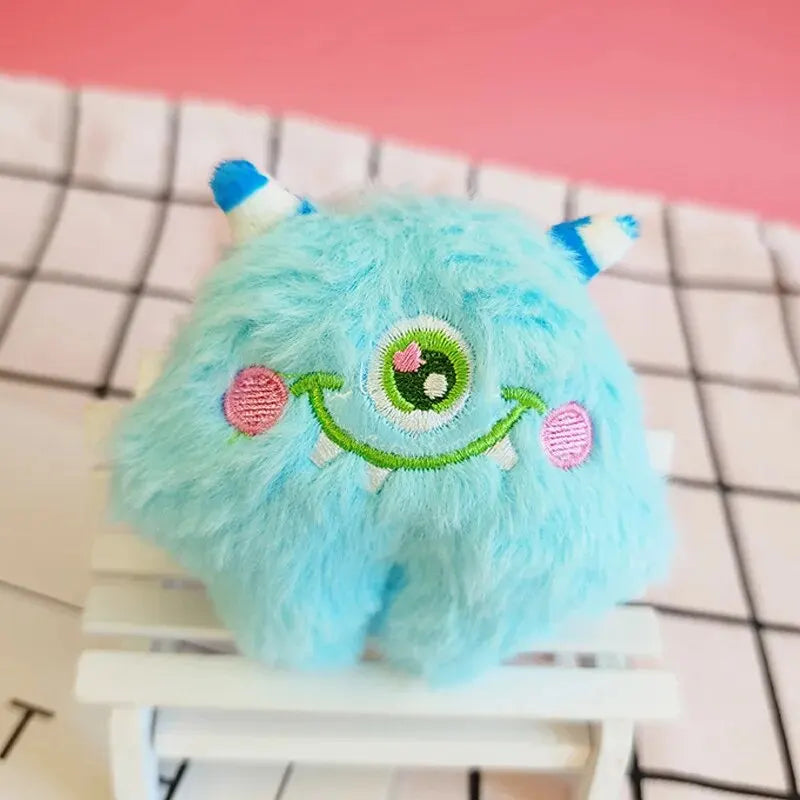 2 Pieces Big Eyed Monster Keychain Random Color Single Eyed Beast Plush Pendant Leedoar