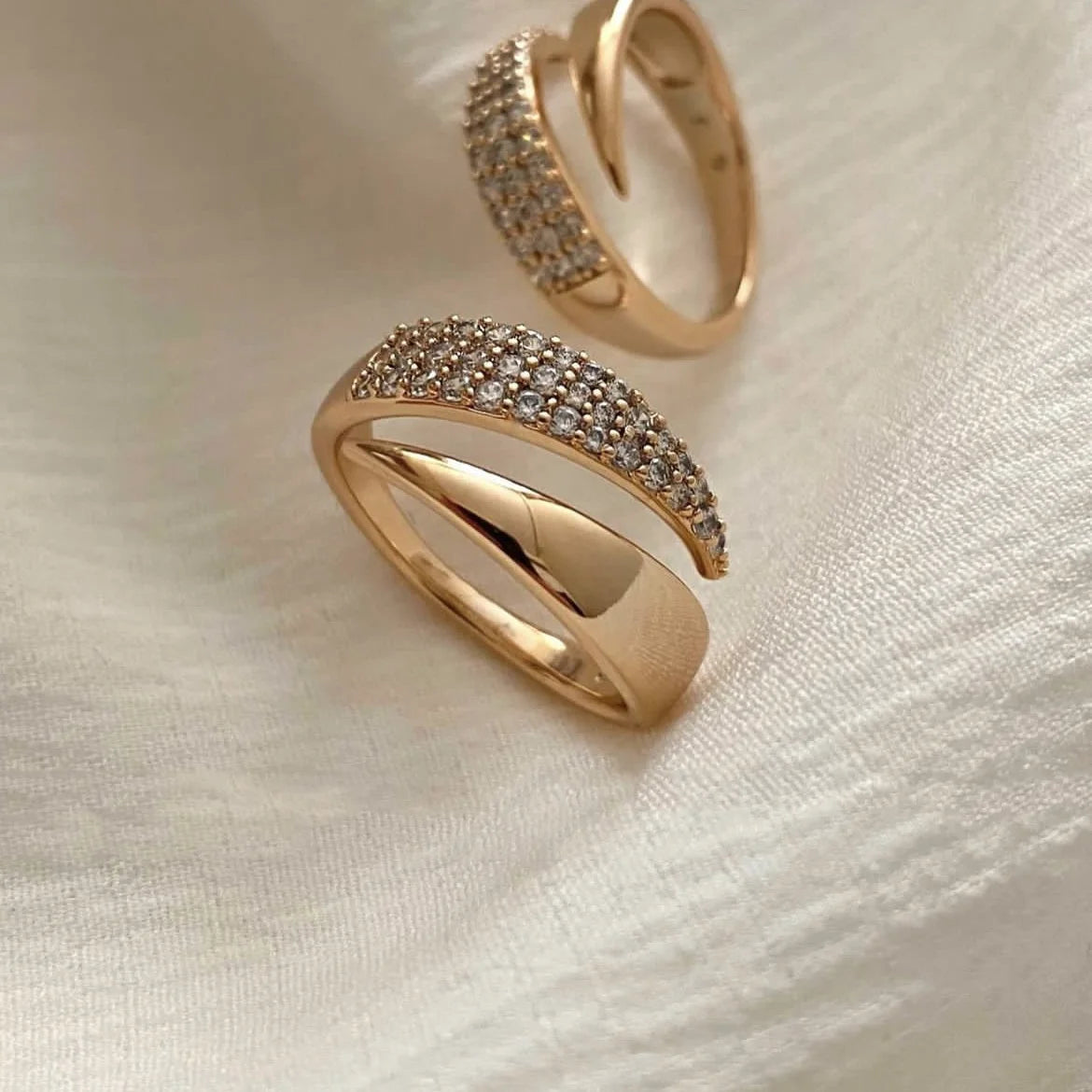 2024 Nwe Stainless Steel 18 K Gold Plated Sun Rings for Women Natural Stone Inlaid in Hollow Metal Texture Ring Trendy Jewelry Leedoar