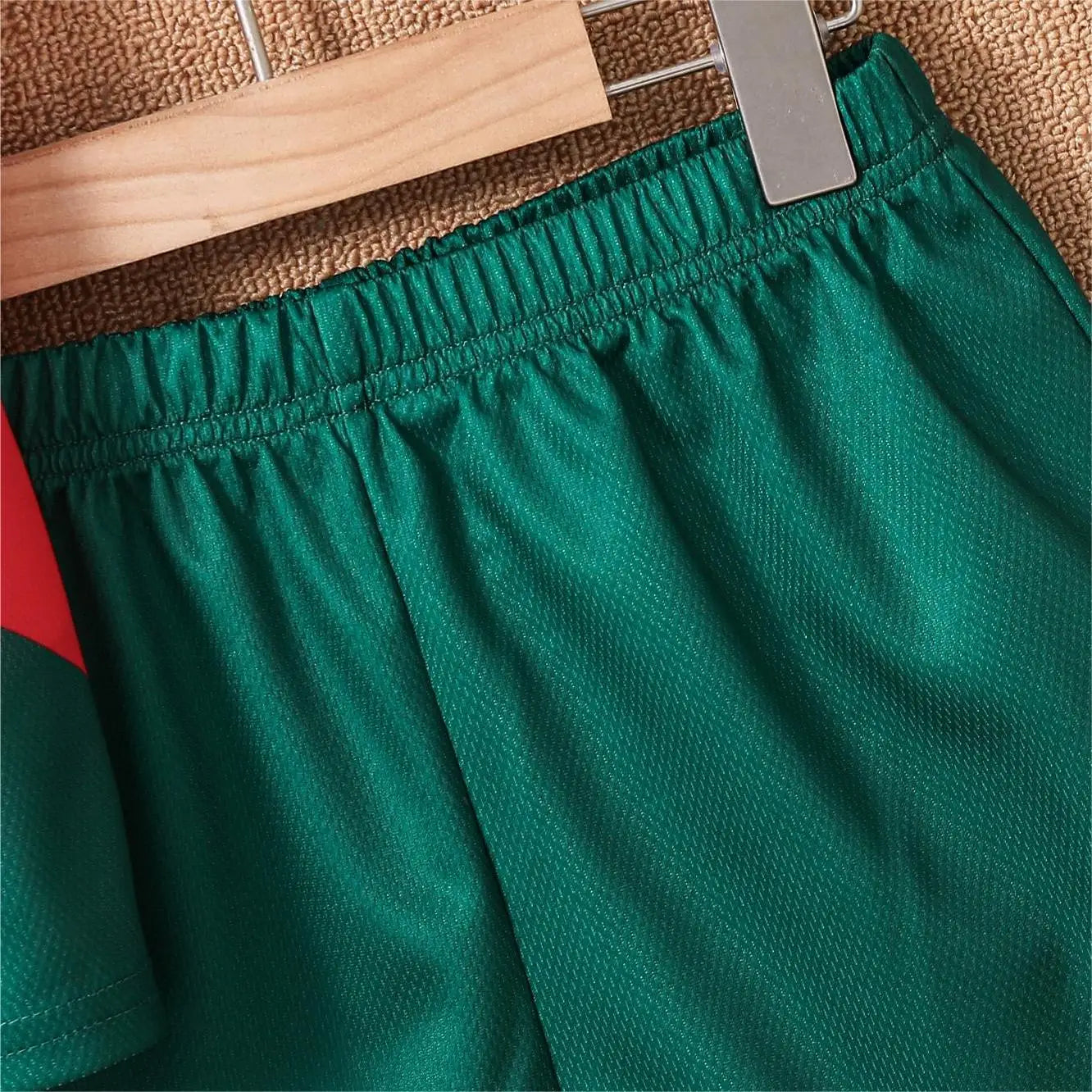 2024 Youth and Children Red and Green Splicing Color No. 7 Legend Quick-drying Sports Football Suit Set Leedoar