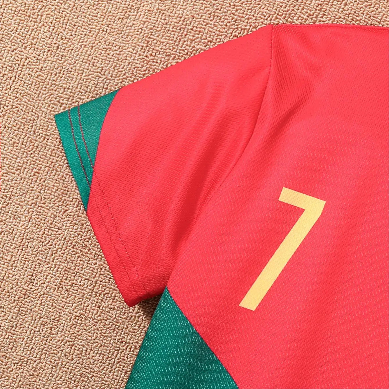 2024 Youth and Children Red and Green Splicing Color No. 7 Legend Quick-drying Sports Football Suit Set Leedoar