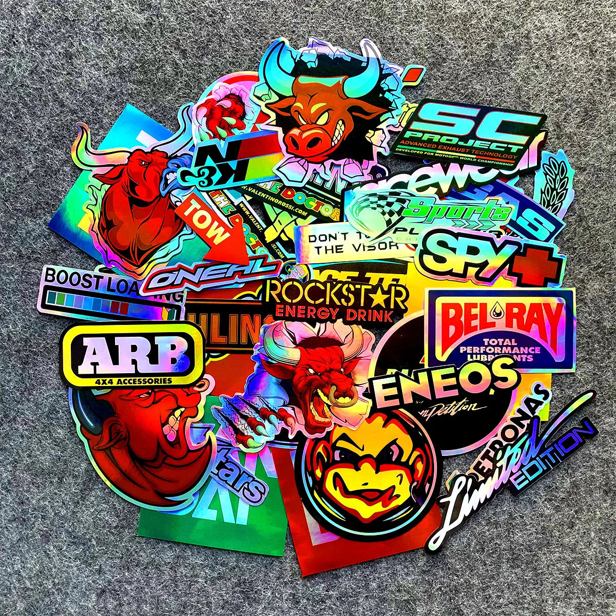 40PCS/Lot Random Motorcycle Stickers Decals Car Bike Helmet Tank Racing Sponsor Logo For Honda Yamaha Kawasaki Suzuki KTM BMW Leedoar