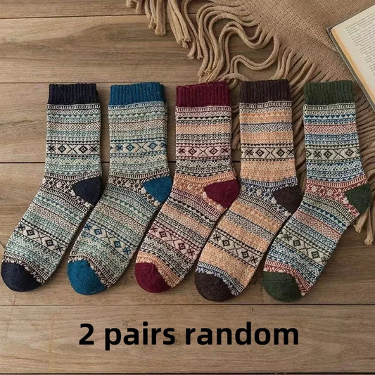 5 pairs of winter men's thick wool socks for warmth, men's retro style, colorful and fashionable men's snow boots socks