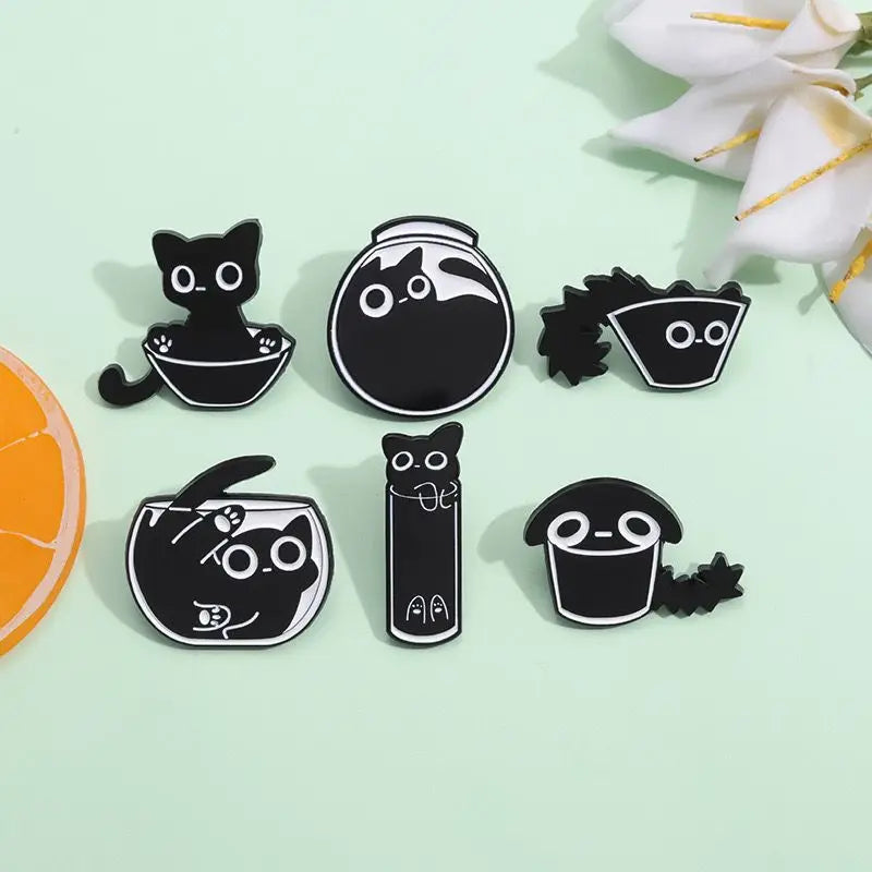 7Pcs/Pins de esmalte de gato fofos personalizados preto gatinho terrário broches lapela emblemas desenho animado animal joias presente para crianças amigos 