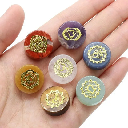 7pcs/Pack Round Shaped 7 Chakra Natural Stone Ornament Amethyst Quartz Energy Engraved Symbols Reiki Divination Healing 16-18mm Leedoar