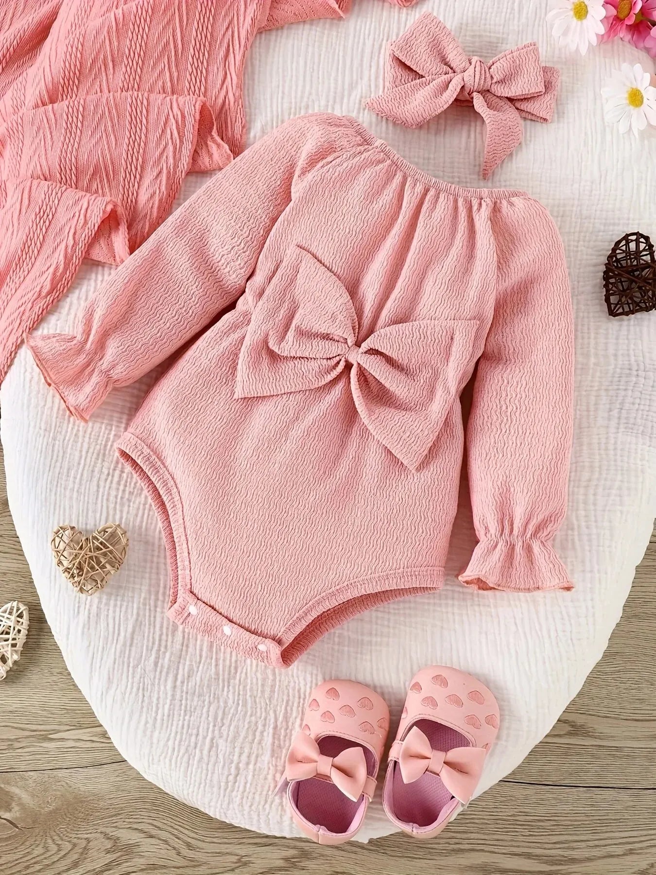 Baby Baby Spring and Autumn Cute Fashion Sweet Foreign Style Bow Pink Long Sleeve Onesie + Kerchief Baby Two-piece Set Leedoar