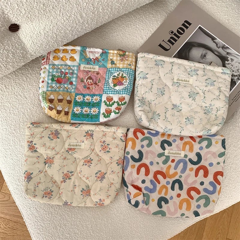 Baby Diapers Storage Bag Portable Travel Baby Washing Supplies Zipper Storage Bag Fashion Flower Large-Capacity Storage Handbag Leedoar