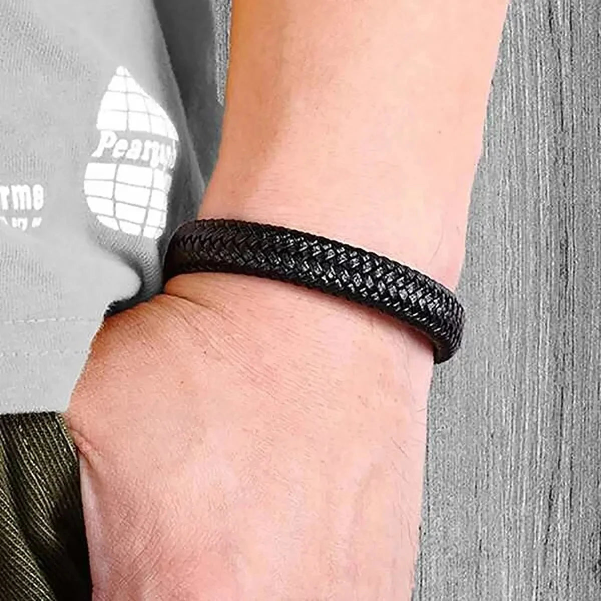 Pulseira magnética de couro PU preta masculina madura, estável e elegante, dando aos homens o melhor presente para homens 