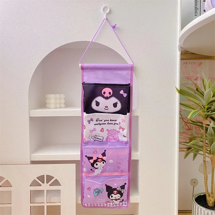 Bolsa de armazenamento criativa para pendurar na parede, bolsa Sanrioed, desenho animado Kuromi Cinnamoroll, bolsa Pochacco com vários compartimentos, bolsa para diversos itens 