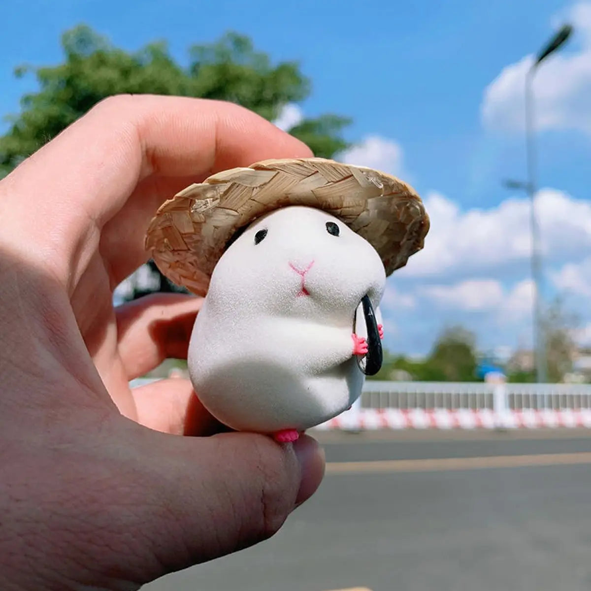 Hamster fofo com chapéu de palha enfeite de carro, decoração de carro acessórios de painel de interior de automóvel 