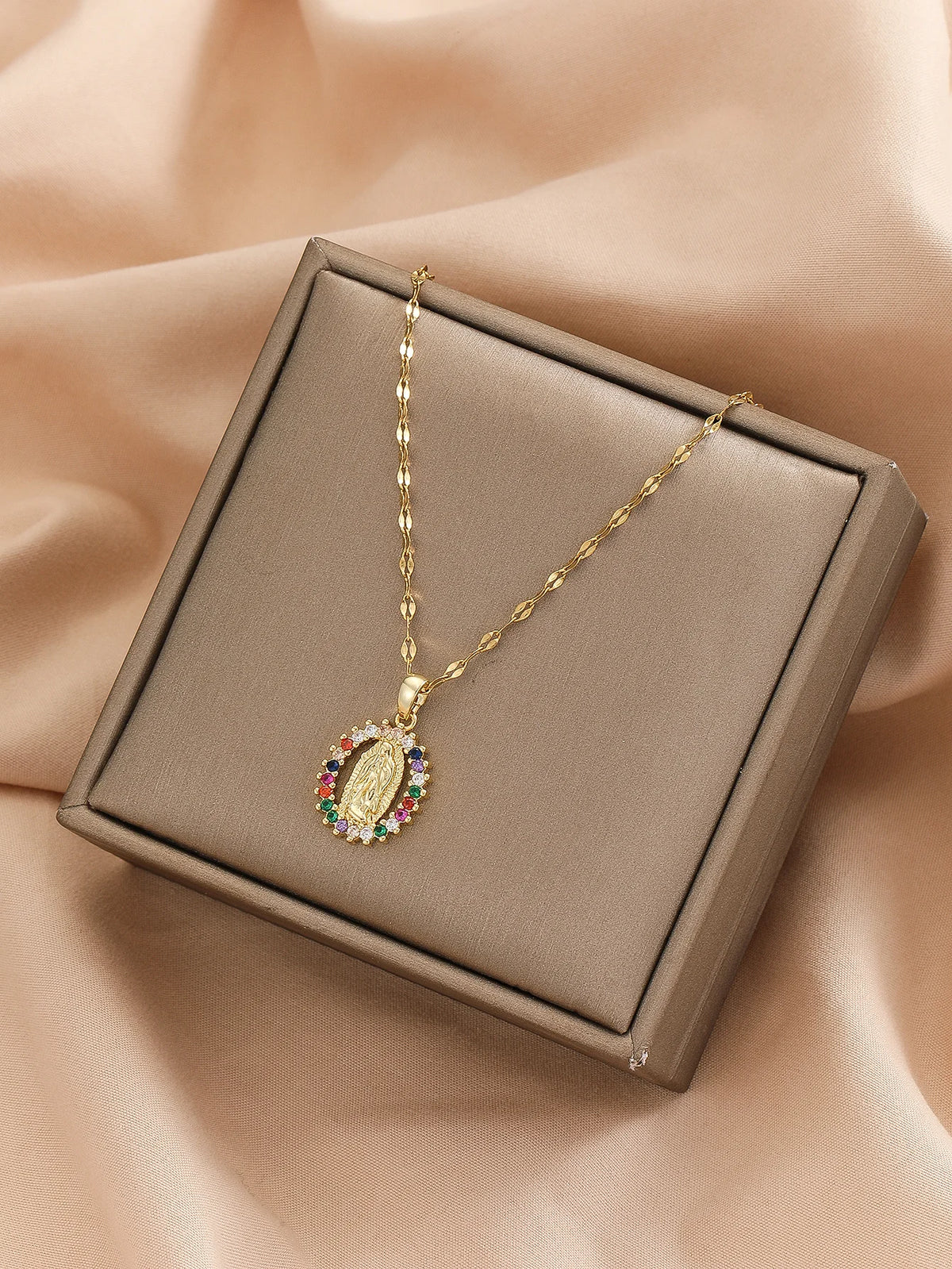 European and American Fashion and Gorgeous Women's All Sky Star Micro Inlaid Colorful Zircon Virgin Mary Hollow Necklace Leedoar