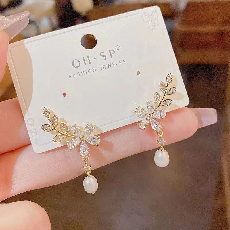 Exquisite Leaves Crystal Flower Stud Earrings For Women Zircon Tassel Drop Dangle Earrings Bride Wedding Party Jewelry Leedoar