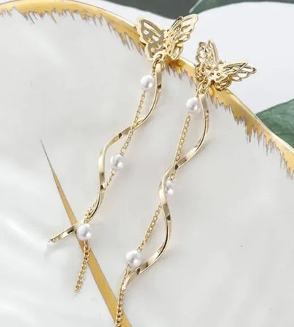 Fashionable Long Earrings with Diamond Leaves and Tassels Elegant Temperament Premium Earrings Leedoar
