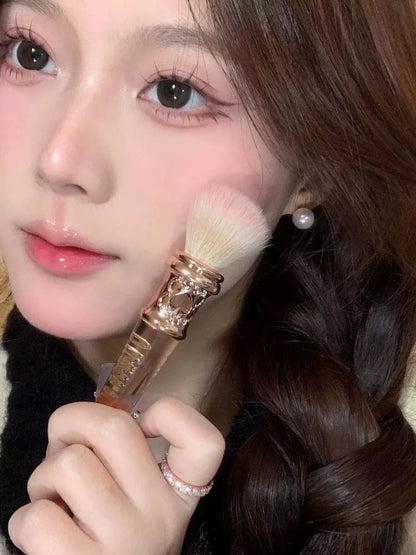 Flower Knows Swan Ballet Strawberry Rococo Blush Spot Brush Brocha de lana esponjosa para maquillaje Acondicionador Herramienta de maquillaje Flowers Knows 