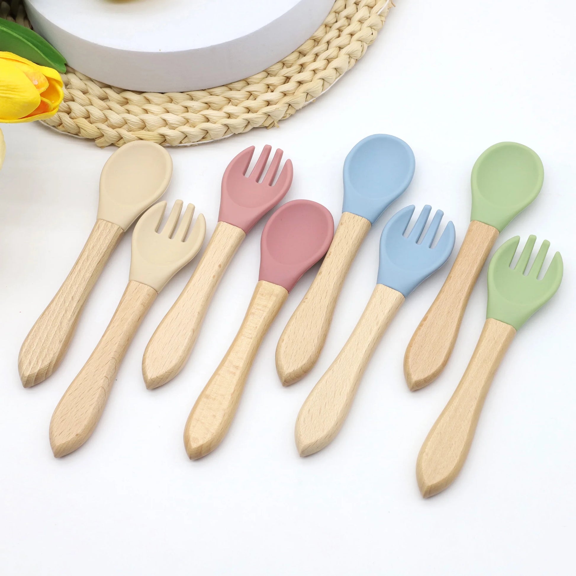 Hot selling food grade silicone wooden handle spoon and fork set for complementary food feeding training spoon and fork Leedoar