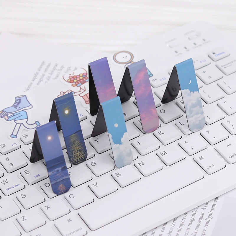 JIANQI 2pcs/pack Magnetic bookmark beautiful scenery clouds simple literary pattern bookmark Reading tool School office supplies Leedoar