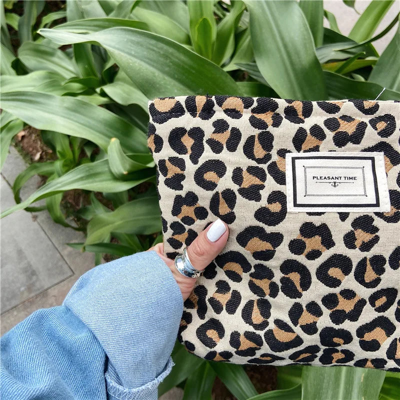 Large Women Leopard Cosmetic Bag Canvas Waterproof Zipper Make Up Bag Travel Washing Makeup Organizer Beauty Case Leedoar