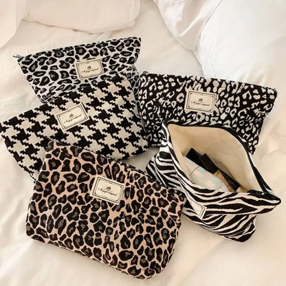 Grande bolsa de cosméticos de leopardo para mulheres, bolsa de maquiagem de lona com zíper espessante para celular, organizador de maquiagem para viagem e lavagem, estojo de beleza 