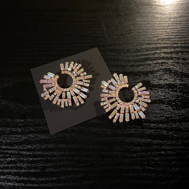 Luxury Exaggerated Crystal Earrings Large Circle Flower Shiny Rhinestone Stud Earrings for Women 2023 Trendy Fashion Jewelry Leedoar