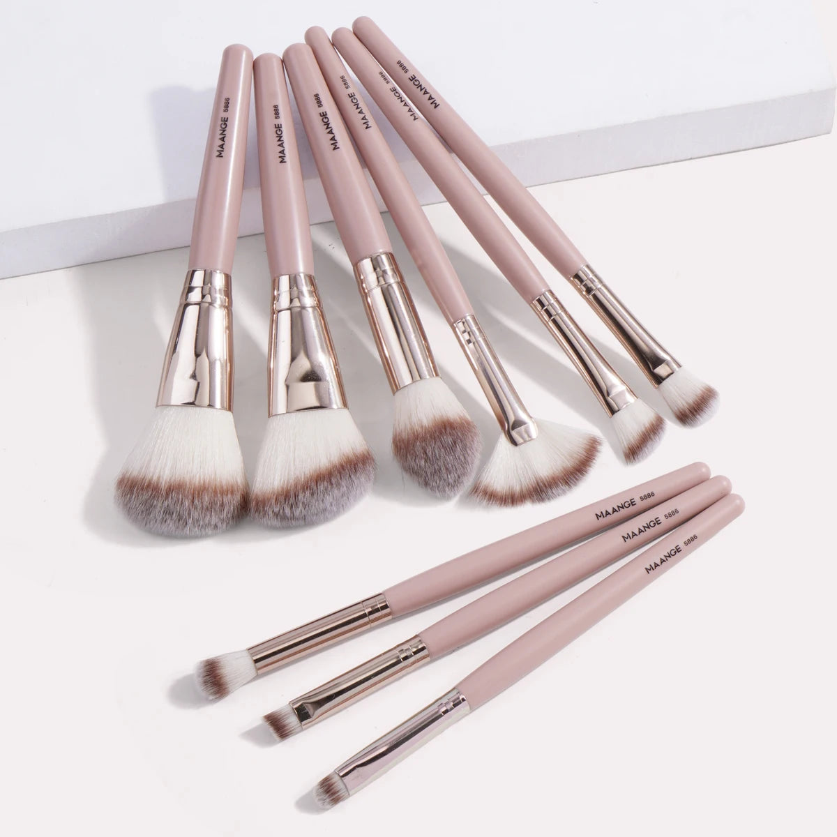 MAANGE 9PCS Makeup Brushes Set Soft Fluffy for Cosmetics Foundation Powder Eyeshadow Kabuki Blending Makeup Brush Beauty Tools Leedoar