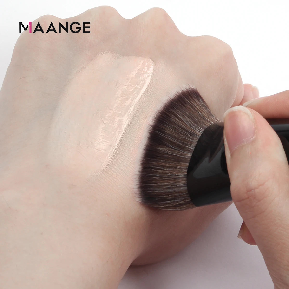 MAANGE Single Flat Round Tube Flat Head Foundation Brush With Box Powder Blush Concealer Makeup Brush Skin-friendly Makeup Tool Leedoar