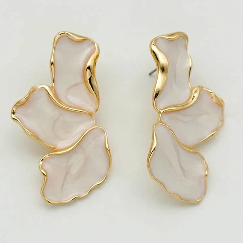 Metal Flower Cream Epoxy Earring Stud Women Fashion Gold Color Plating Irregular Post Earrings Heavy Design Statement Earrings Leedoar