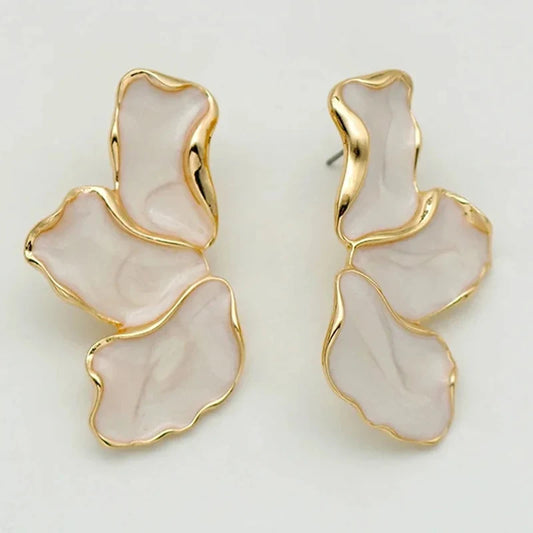 Metal Flower Cream Epoxy Earring Stud Women Fashion Gold Color Plating Irregular Post Earrings Heavy Design Statement Earrings Leedoar