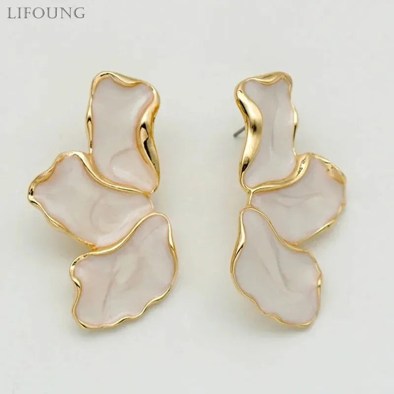 Metal Flower Cream Epoxy Earring Stud Women Fashion Gold Color Plating Irregular Post Earrings Heavy Design Statement Earrings Leedoar