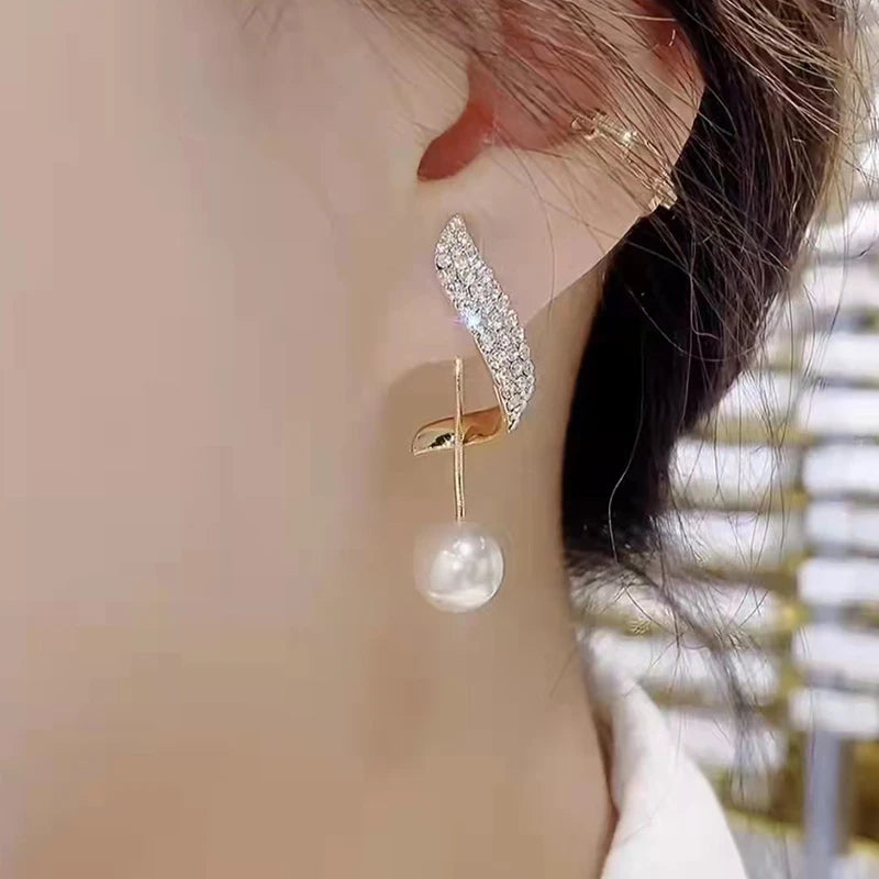 New Classic Elegant Imitation Pearl Dangle Earrings For Women Crystal Long Tassel Exquisite Drop Earring Wedding Jewelry Leedoar