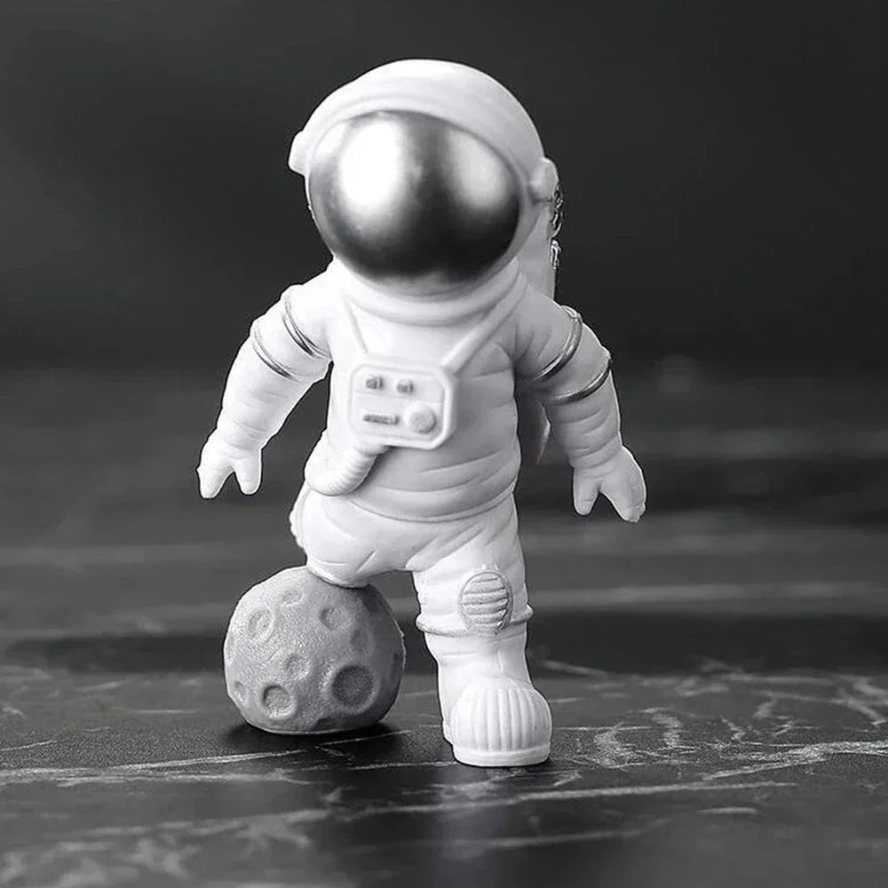 4 pcs Astronaut Figure Statue Figurine Spaceman Sculpture Educational Toy Desktop Home Decoration Astronaut Model For Kids Gift Leedoar