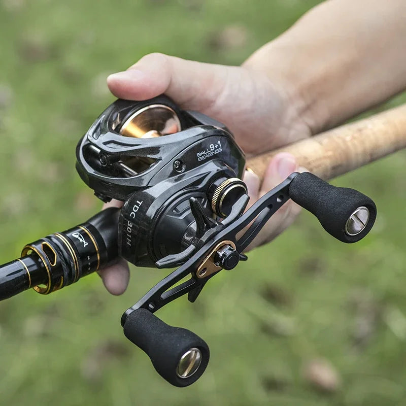 TDC300 Baitcasting Reel Magnetic Brake Reel Carbon Fiber Body 16KG 6.3:1 Drag Power Handle Pesca Fishing Reel Leedoar