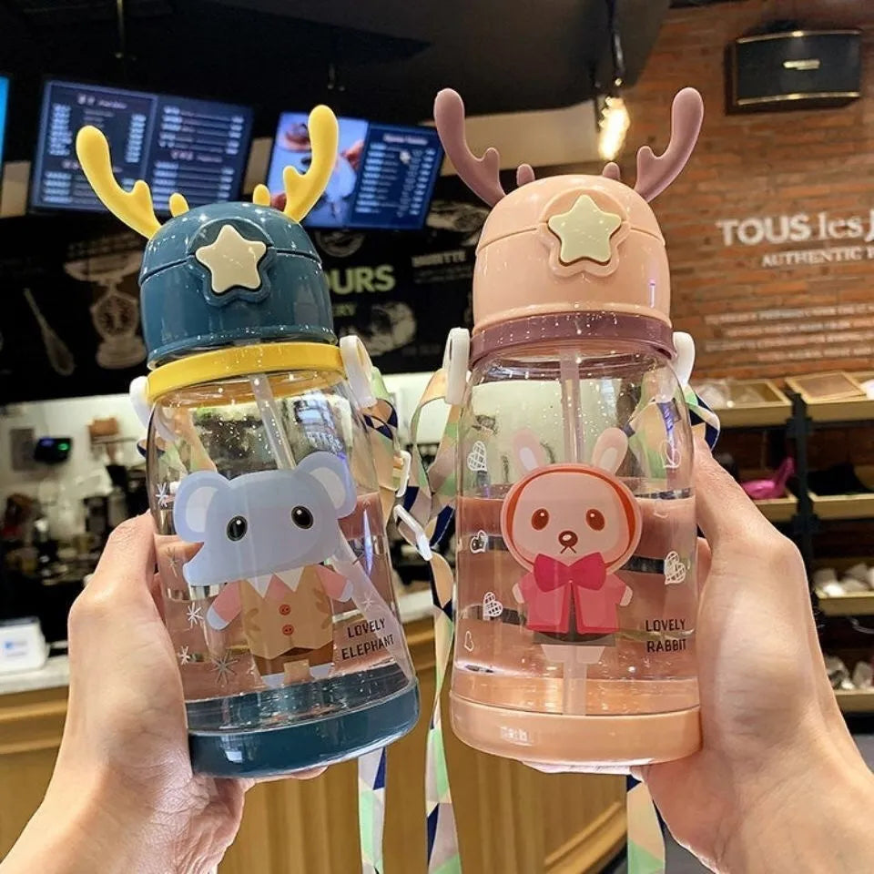 Vaso de agua para niños, jardín de infantes, escuela primaria, vaso anticaída para bebés, linda botella de agua con forma de cuerno de ciervo para estudiantes y niñas con pajita mini