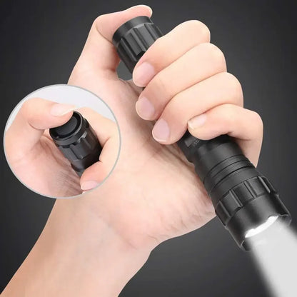 Hand Most Professional Tactical Flashlight Super Bright 1200LM LED Flashlight Zoom Flashlight Torch Camping 18650 1000 + Lumens Leedoar