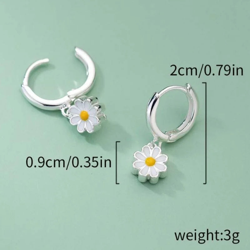 Silver Color Sweet Daisy Flower Hoop Earring for Women Natural Style Fresh Sunflower Huggie New Trendy Jewelry Accessories Leedoar