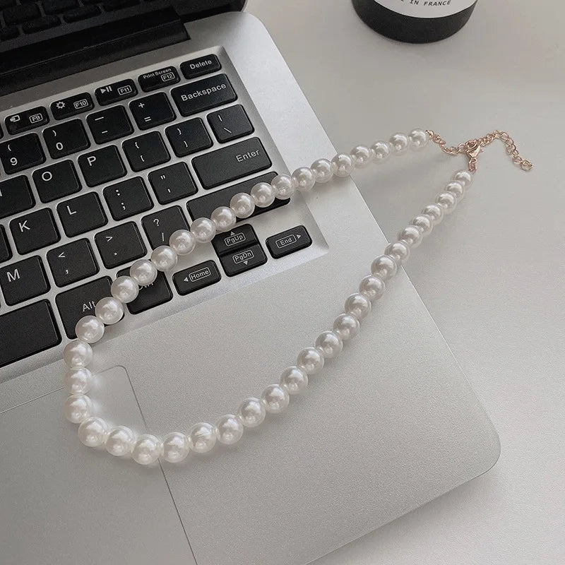 Simple Imitation-Pearl Beaded Short Choker Necklace for Men Trendy White Beaded Chains on Neck Accessories 2024 Fashion Jewelry Leedoar