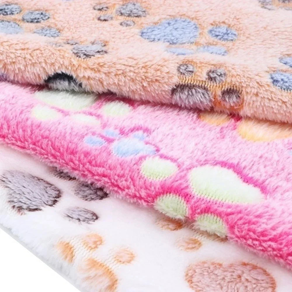 Soft Fluffy Quality Pet Blanket Cute Cartoon Pet Mat Warm and Comfortable Blanket for Cats and Dogs Leedoar