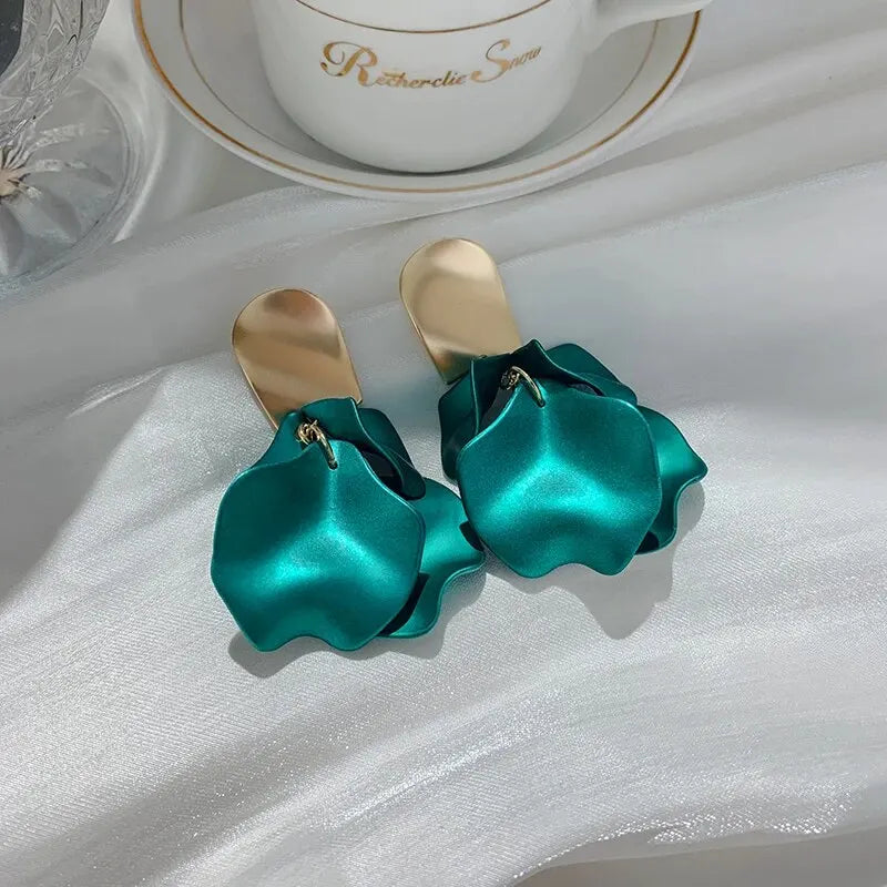 Stylish Multicolored Flower Earrings For Woman Delicate Petal Tassel Stud Earring Temperament Everyday Party Accessories Leedoar