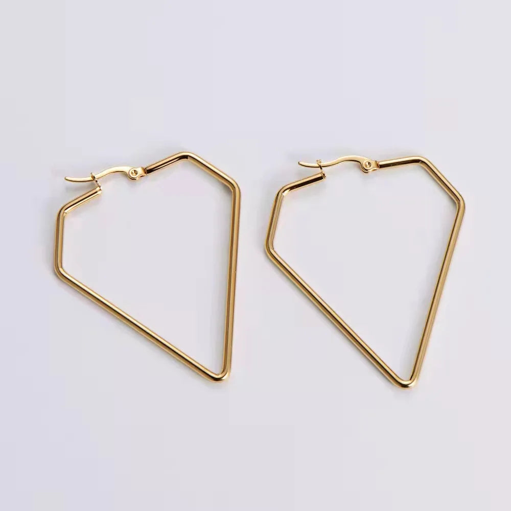 Trendy 1Pair Lovely Women Fashion Personality Exaggerated Hollow Heart Design Earring Cuff For Girl Birthday Jewelry Gift Leedoar