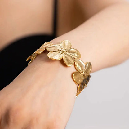 Uworld Waterproof Stainless Steel Flower Wide Bracelet High Quality Fashion Jewelry Women Party Jewelry  New Style Leedoar