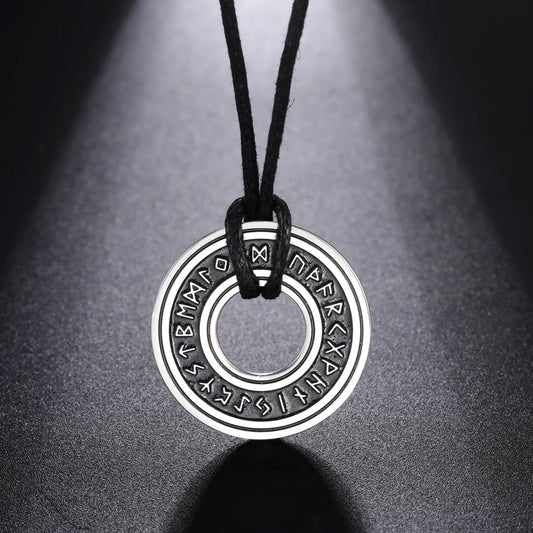Vintage Nordic Rune Necklaces for Men Stainless Steel Norse Runes Viking Jewerly Pagan Elder Futhark Pendant Amulet Talisman Leedoar