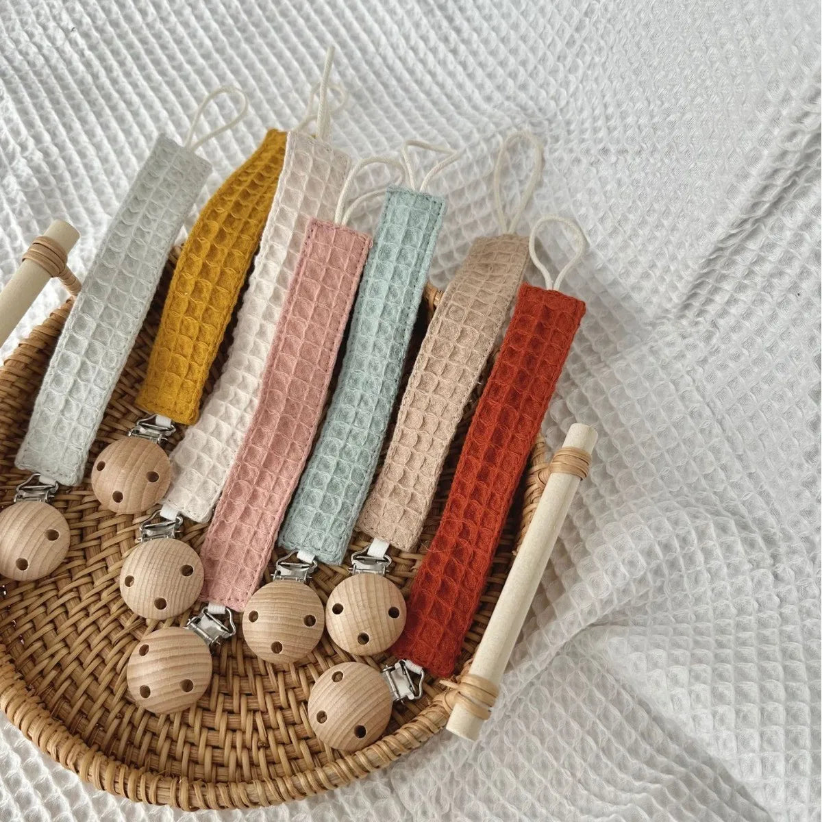 Waffle Cotton Baby Pacifier Clips Beech Chain Newborn Nipple Holder Teether Toys Dummy Soother Chain Baby Shower Gift 12 Colors Leedoar