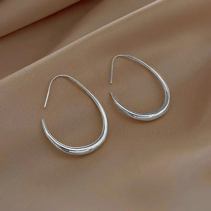 Woman's Minist Hook Clip Plain Earrings Shiny Gold Color Simple Style Metal Holiday Earrings French Daily Wear Jewelry Leedoar