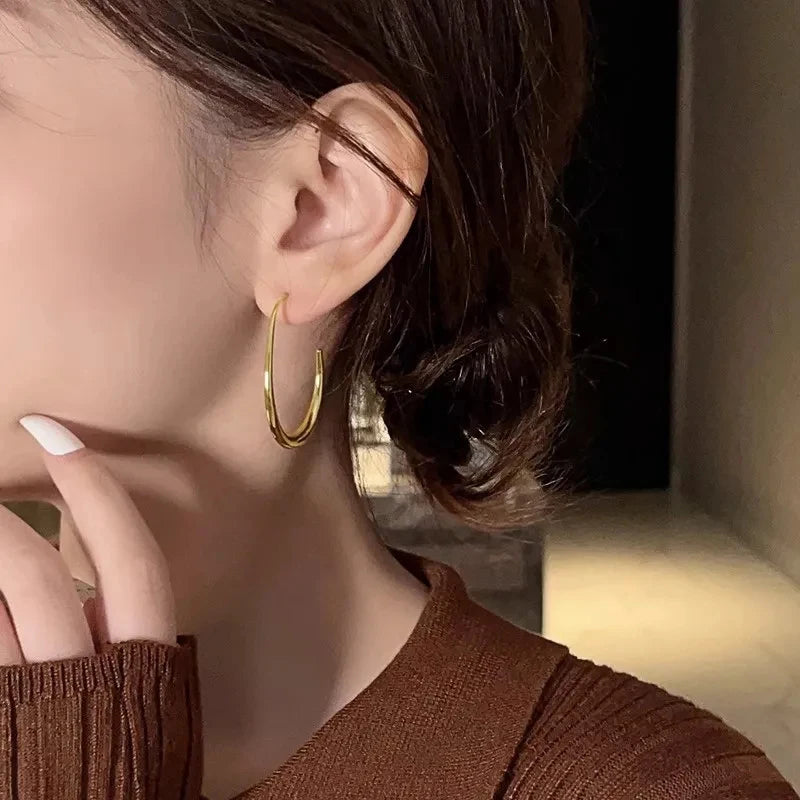 Woman's Minist Hook Clip Plain Earrings Shiny Gold Color Simple Style Metal Holiday Earrings French Daily Wear Jewelry Leedoar